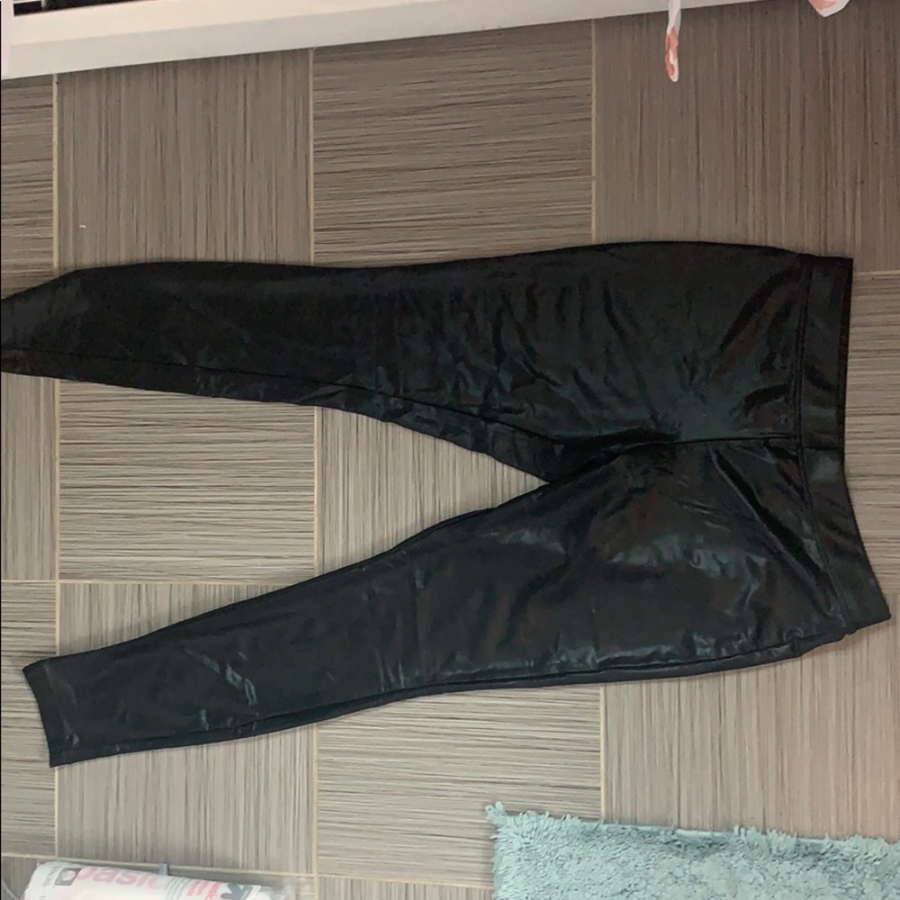Express liquid leggings